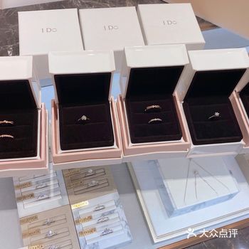 就是奔着品牌来的吖，身边朋友买I Do婚戒的评价都很