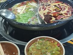 -灌县老妈砂锅串串香(万科红生活广场店)