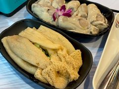 -鲜入围煮花胶鸡海鲜火锅