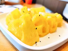 缸烤菠萝-泰山签挂烤串•精酿啤酒(神州店)
