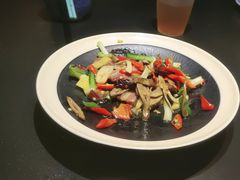 -桥边小楼·手工云南菜·古城观景小楼