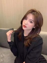 -AYO SALON