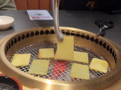 -铭牛烧肉·和牛海鲜自助(高新月牙湖店)
