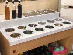 自助调料区-老何家后安粉·糟粕醋海鲜火锅(三亚湾椰梦长廊店)