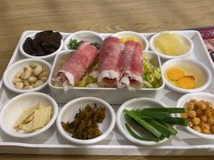 -花馬肆.云南过桥米线(汉神购物广场现场熬汤店)