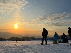 -浙东第一尖雪山欢乐谷