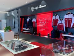 店内-上海保利玛莎拉蒂和阿尔法罗密欧(华翔路店)