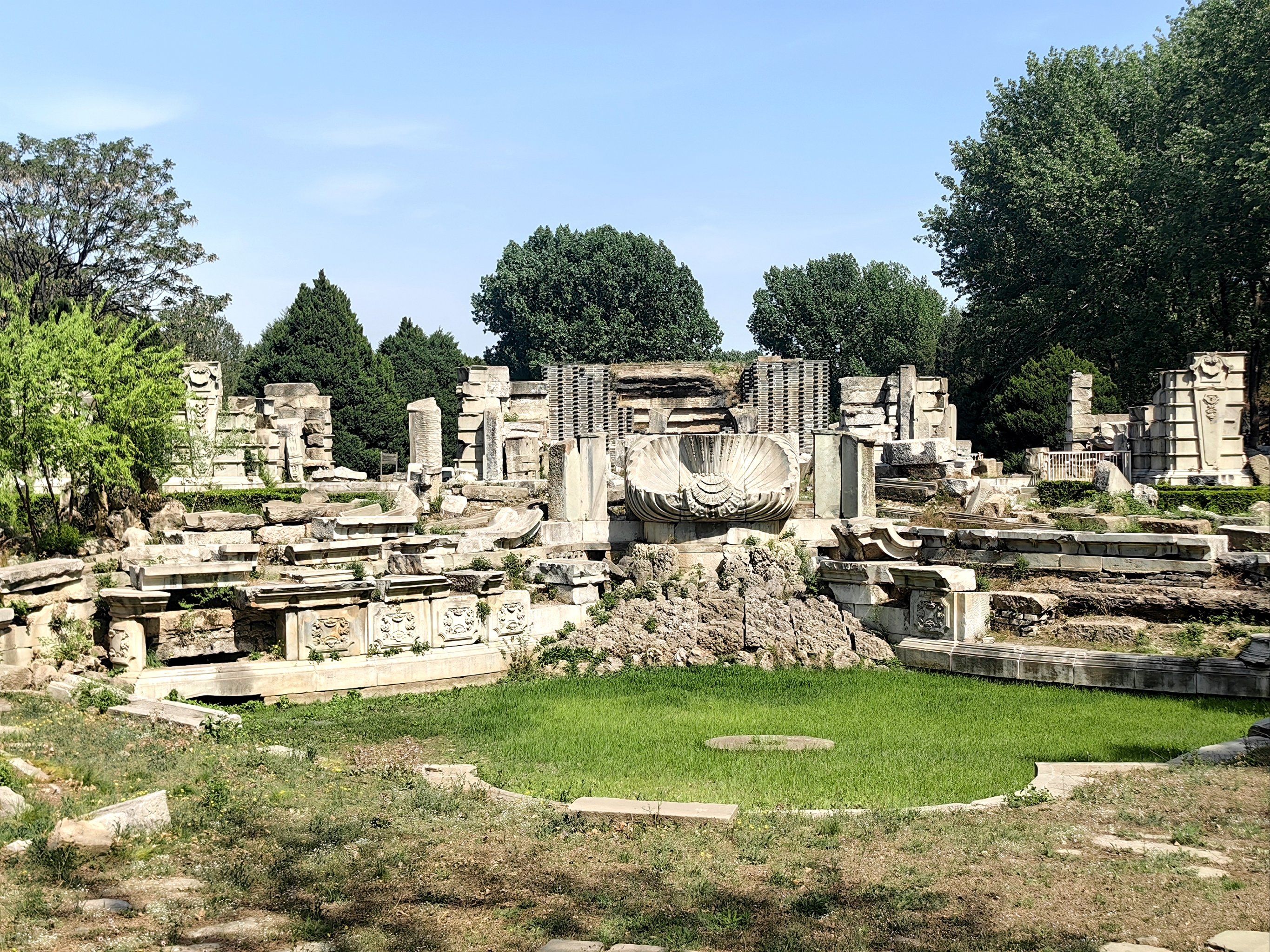 残垣断壁已经脑补不出万园之园