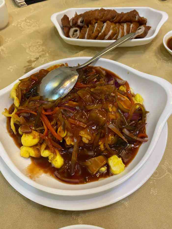 梁家菜馆-"老城区偏得不行的地段,周边还没有食肆,透.