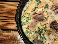 -津津老鸭粉丝馆(正东路店)