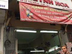 -Bánh Mì Huynh Hoa