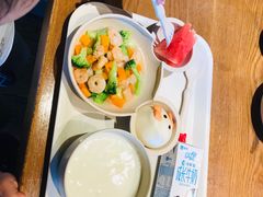 -云海肴·汽锅鸡·云南菜(天山百盛优客店)