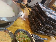 -丽江人家斑鱼火锅(保健路店)