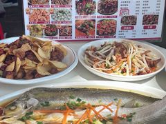 -丹水桥地锅鱼·翘嘴鲌·地方特色全鱼宴(丹江口大坝店)