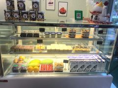 面包甜点陈列柜-熊抱抱芝士高端定制蛋糕(吉大店)