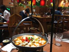 -老滇山寨•云南特色菜•地方菜•民族风情歌舞表演(金碧店)