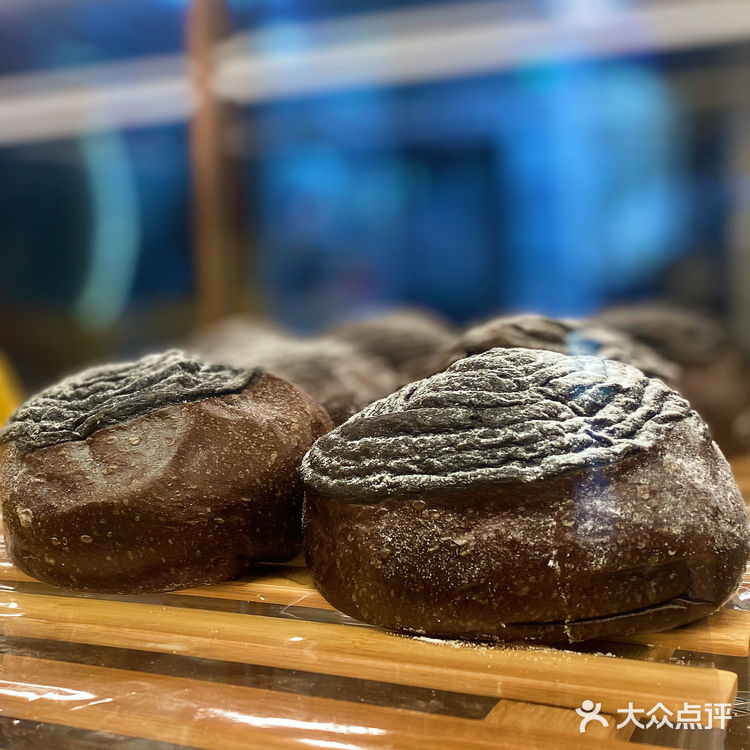 奈雪阿胶奶茶喝出快乐!喝出美丽!