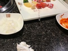 -韩宫宴炭火烤肉(中商世界里店)