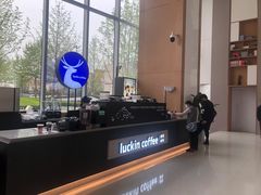 -瑞幸咖啡(绿地锦峰大厦店)