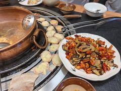 -阿山卓·野生菌火锅·纳西火塘烤肉