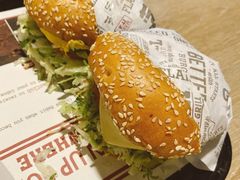 -The Habit Burger Grill 哈比特汉堡(复兴soho店)