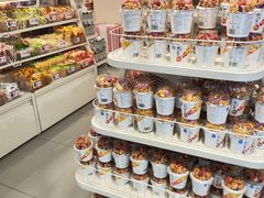 -赵一鸣零食(广州荔湾路店)