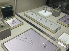 -梵克雅宝(国贸商城店)