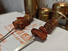 -小董哥烤串·爆汁大油边(故宫店)