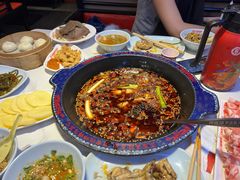 -何师傅美蛙鱼头(汉街店)