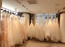 点击看大图 -GRACE KELLY婚纱与礼服(北京店)