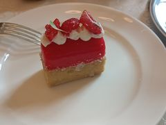 红丝绒蛋糕-羿庭 Peacock Alley(上海外滩华尔道夫酒店)