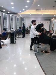 点击看大图 -八佰伴8008星级形象店