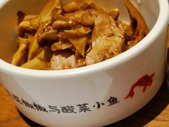 -渝是乎酸菜鱼(龙旗购物中心店)