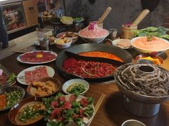 -萍姐火锅·公路夜市(武汉首店)