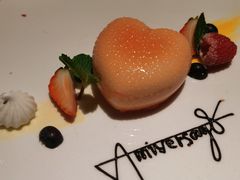 -弦月窗LUNETTE BY AMANDA(复兴路店)