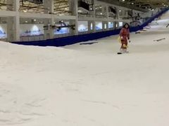 -乔波室内滑雪场