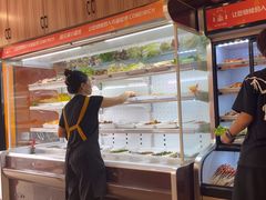 -哈尔滨小酒馆·鲜肉现穿自助烧烤(康新花园店)