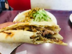 精品火烧-宝光熏肉鞋底火烧(新街口店)