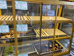 面包甜点陈列柜-千盛海南粉(金鸡岭店)