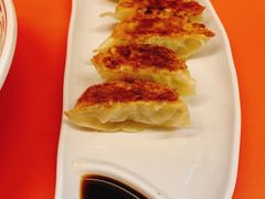 煎饺子-拉面莊夢語＆中华料理八椿