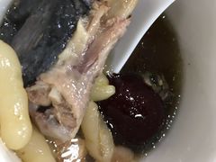 生熟地麦冬炖竹丝鸡-三叔煮意