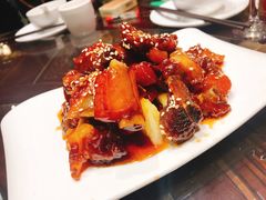 -万重锦·人文川菜馆(骡马市店)