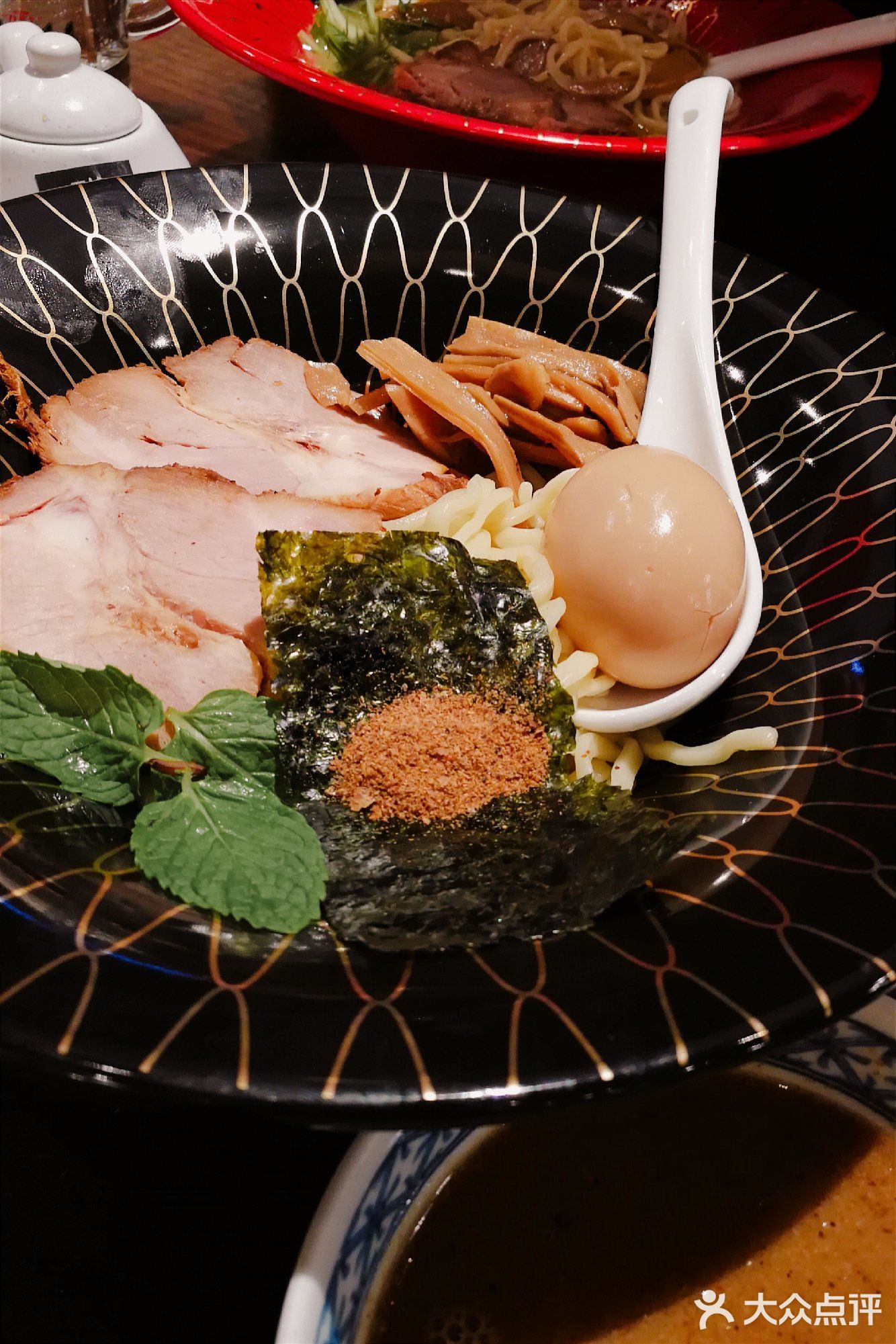 🍜温暖您的胃🍜 | 正宗东京浓厚豚骨🐷鱼介🐟风拉面