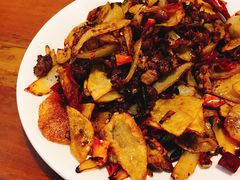 干烧土豆牛肉-老街坊餐吧