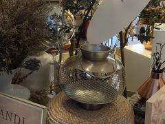 -新华里咖啡书吧(新华书店小寨店)