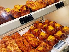 -HOT CRUSH趁热集合·现烤面包(环球港店)