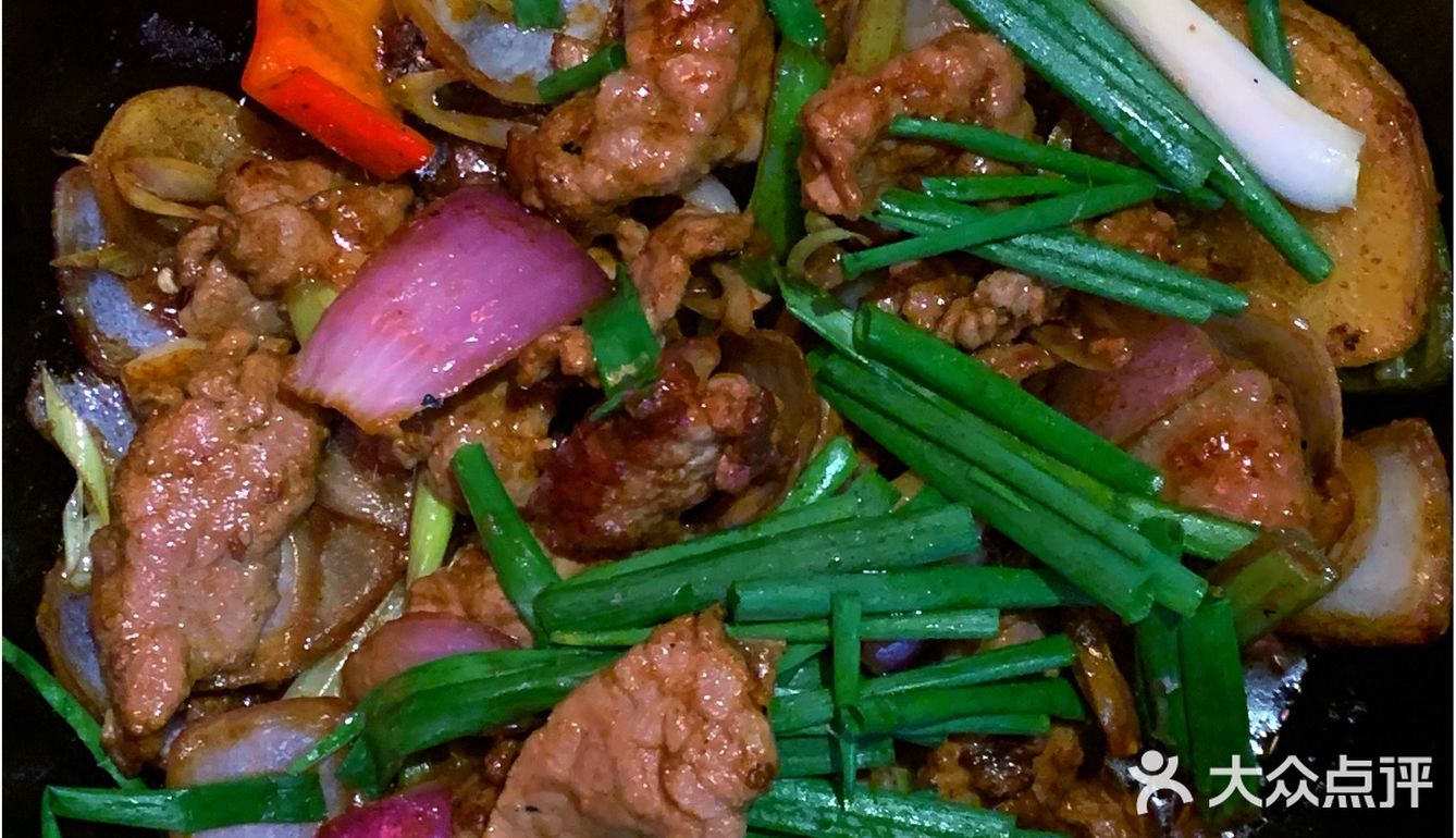 撚手特色粤菜强劲火候啫啫煲丨专门店喳喳煲