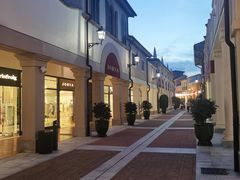 -佛罗伦萨小镇广佛名品奥特莱斯(疏港路店)