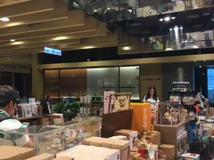 -诚品(信义店)