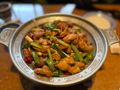 干锅肥肠-95号酱骨·一块豆腐(展春园西路店)